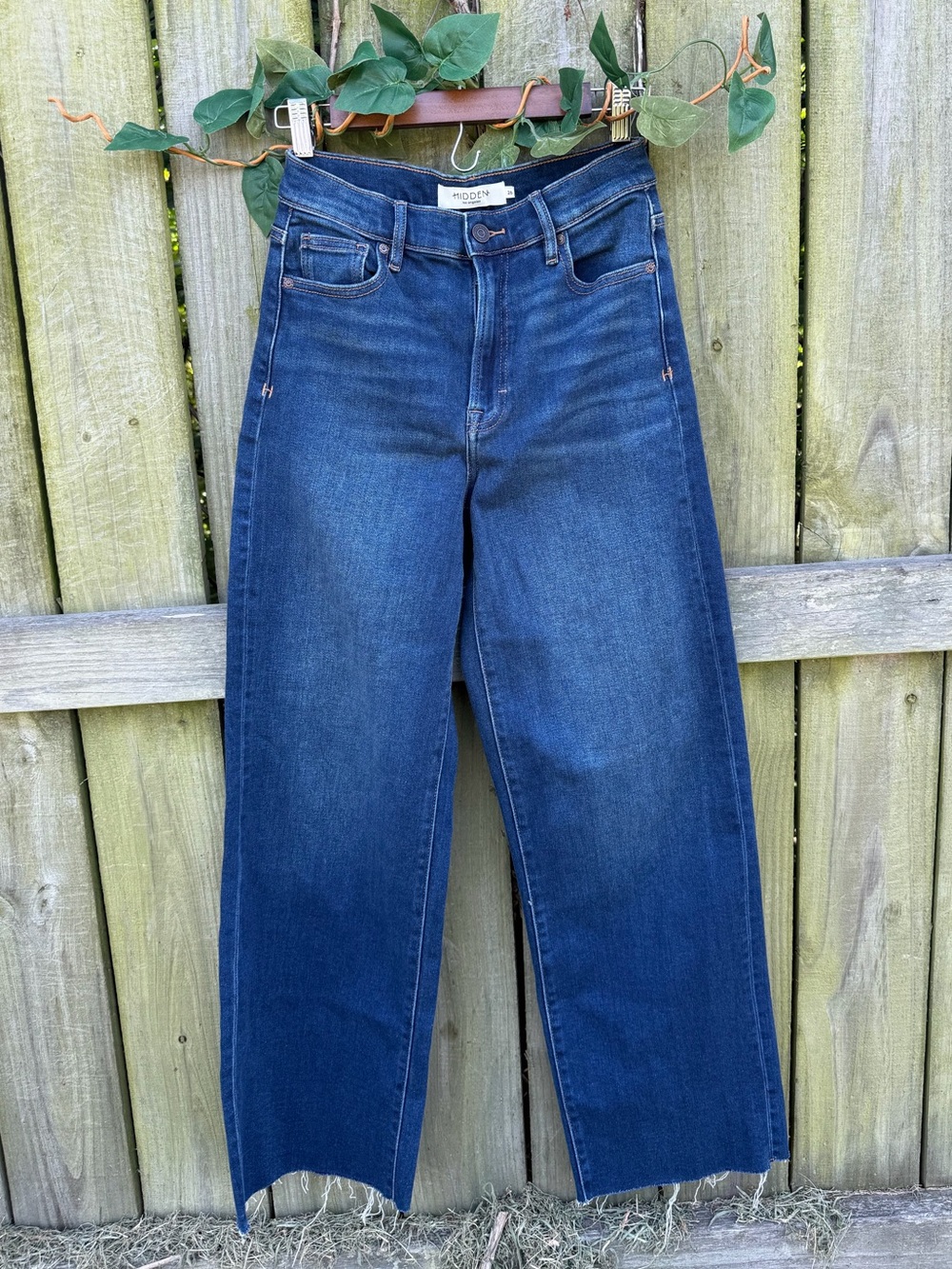 Modern Dark Indigo Straight-Leg Women's Jeans